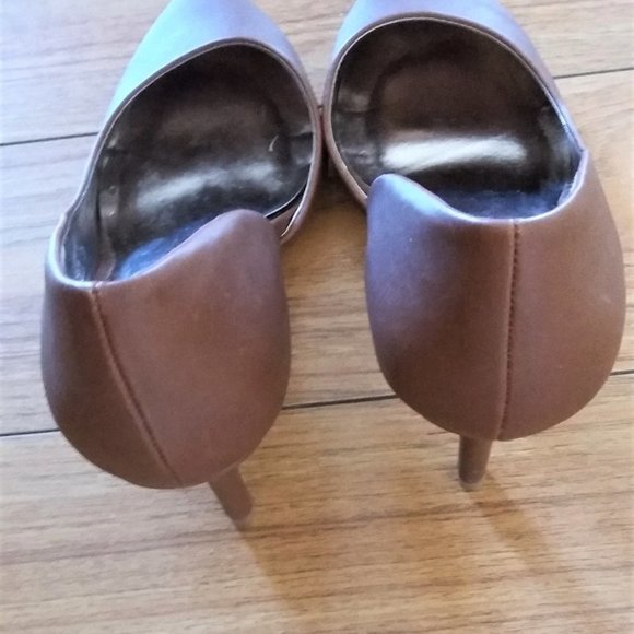 MADDEN Girl Women's Kopykat /Tan Pumps - Picture 3 of 5